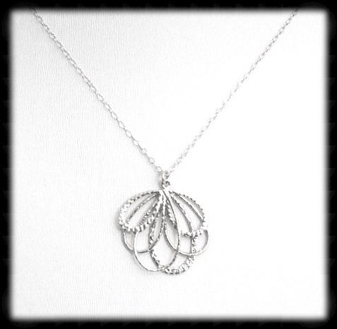 #MM51N- Bow Chain Necklace- Silver