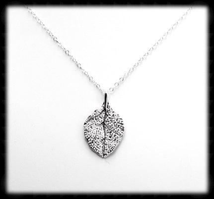 #N-MM004- Cz Leaf Necklace- Silver