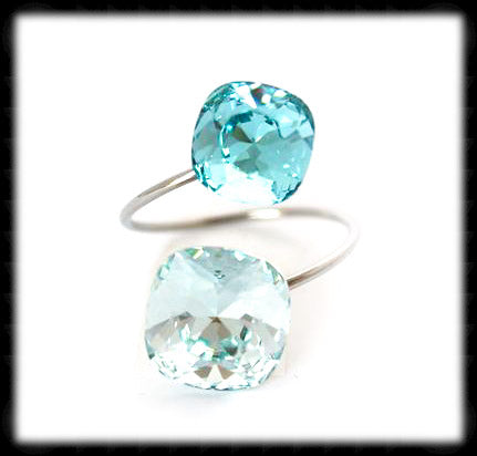#R994- Sparkling 2 Tone Ring- Azore Light Turquoise