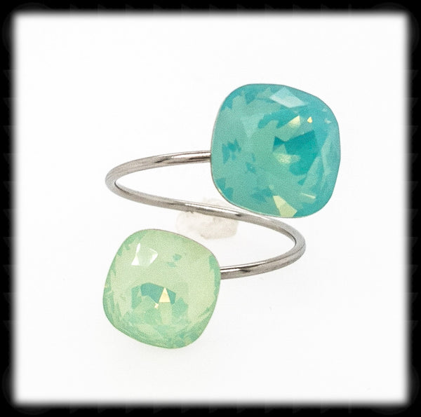 #R9972- Sparkling 2 Tone Ring- Pacific Opal Chrysolite Opal